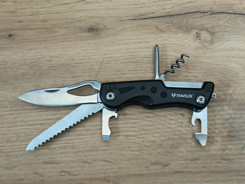 Туристичний ніж-мультитул Traveler MS-001 Black з чохлом Туристичний ніж-мультитул Traveler MS-001 Black з чохлом
