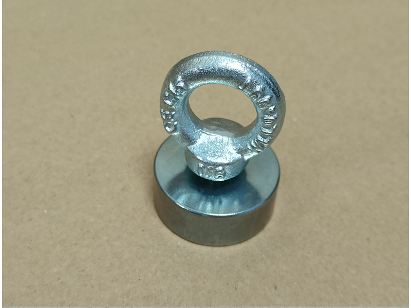 Магніт 35х6мм N45 у корпусі 40х15мм із рим-болтом М6 Магніт 35х6мм N45 у корпусі 40х15мм із рим-болтом М6