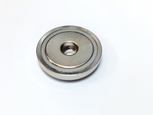 Неодимовий магніт у корпусі В42 із зенковкой 