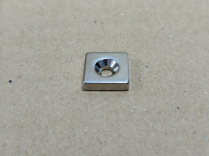 Неодимовий магніт квадрат 12x12x3мм під потай 3.5/7мм (зенковка)