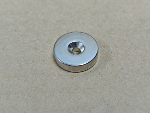 Неодимовий магніт диск 20x5мм під потай 3.5/7мм (зенковка)