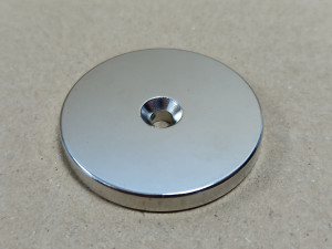 Неодимовий магніт диск 40x5мм під потай 4.5/7.5мм (зенковка)
